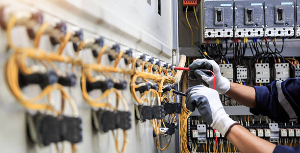 Professional Electrician technician working in Reidsville, GA